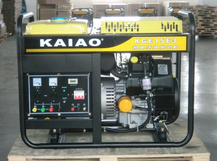 KGE15E3 16kva पोर्टेबल गैसोलीन पावर जनरेटर डिजिटल कंट्रोल पैनल के साथ तीन चरण
